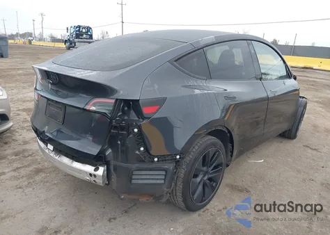 2025 Tesla Model Y Long Range Dual Motor Rear-Wheel Drive из США, поврежденный, VIN 7SAYGDED8SF279691